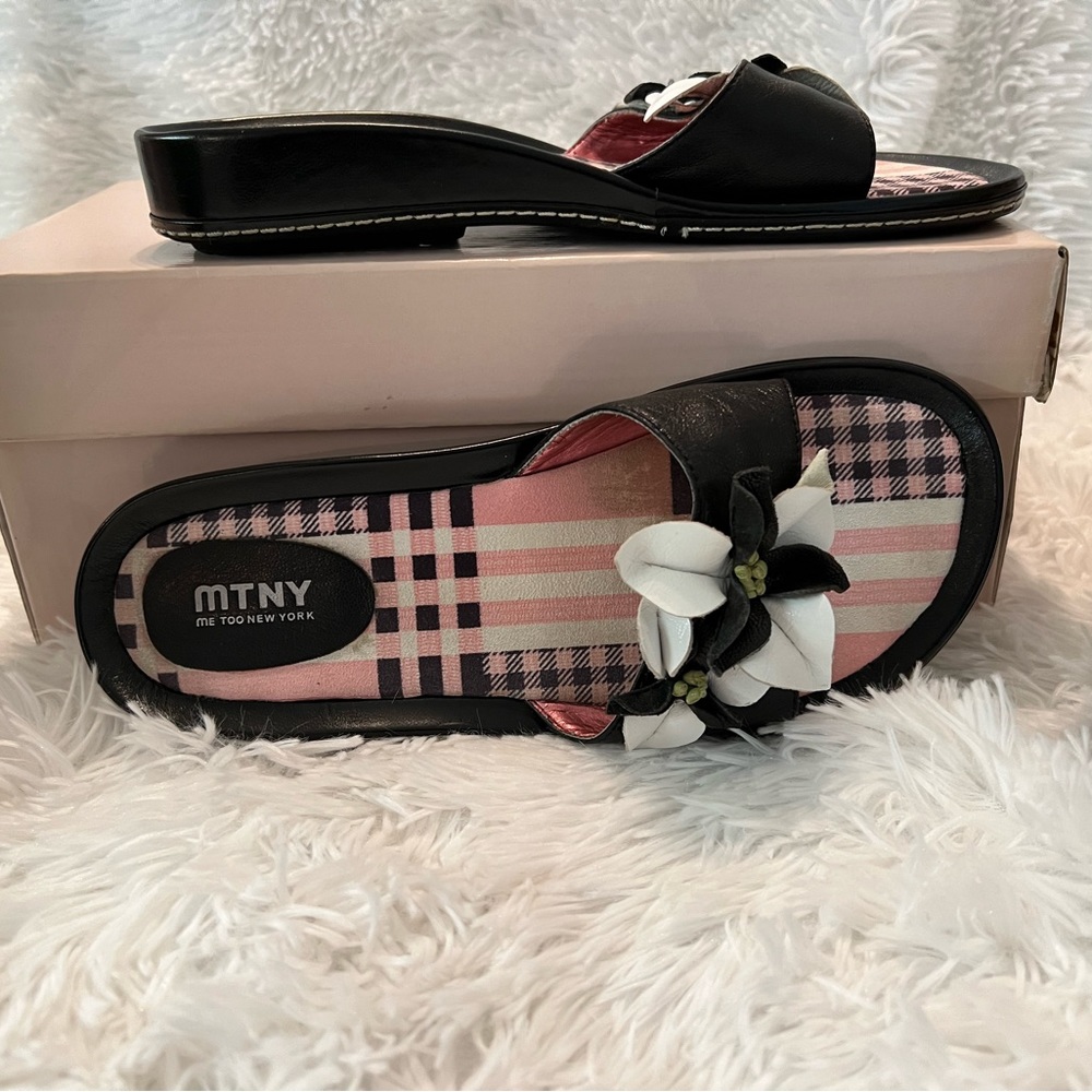 ๐HP๐ MTNY (Me Too New York) Maggie Black Sandals/Slides - Picture 7 of 13